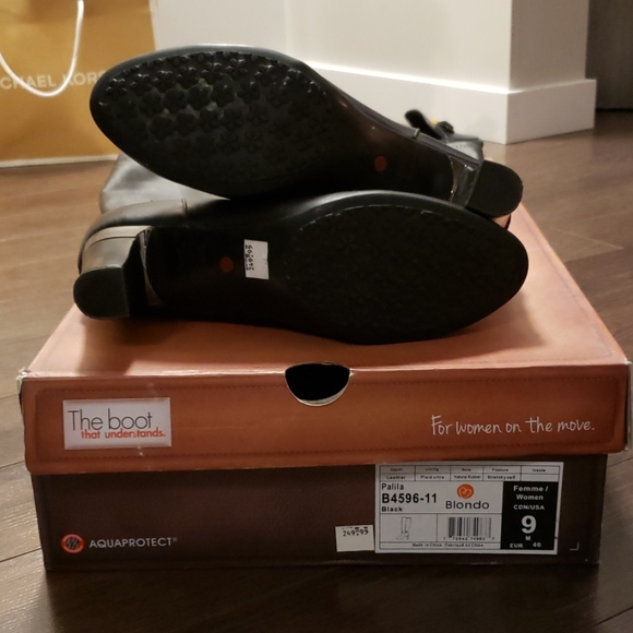 Blondo Boots - Picture 2 of 3